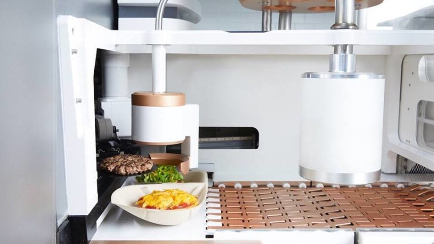 Roboti kuhaju brže, preciznije i ukusnije - hoće li zamijeniti ljude u restoranima?