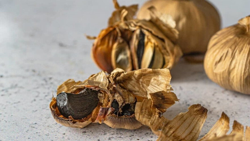 Jeste li probali češnjak crne boje?