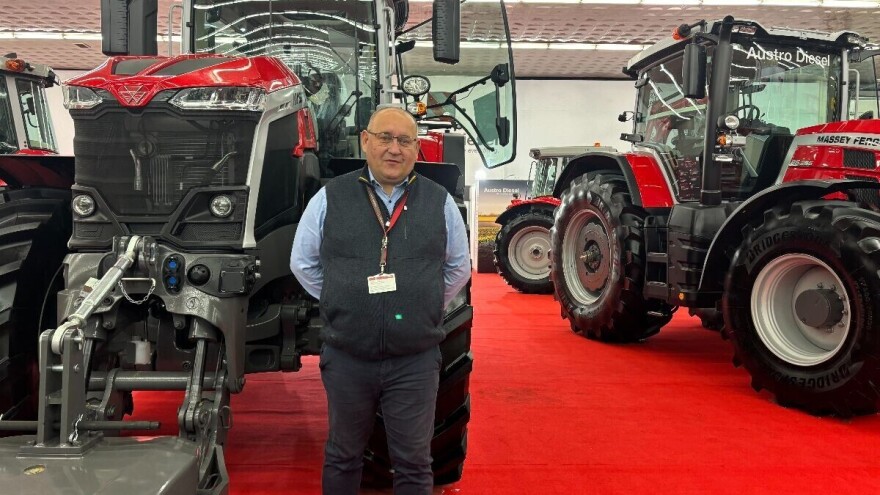 Traktori zvijezde CroAGRO-a: Od oldtimera do najmodernijih oduševljavaju posjetitelje