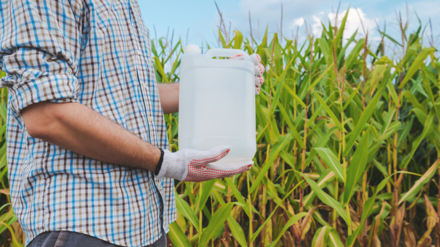 Koristiš sredstva za zaštitu bilja? A gdje odlažeš iskorištene plastične boce?