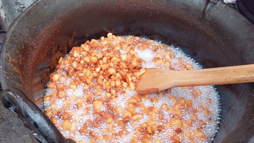 Bračni par topio čvarke, pa izazvali požar. Muškarac zadobio opekotine