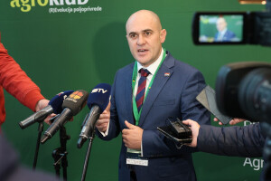 Krenule isplate predujma izravnih plaćanja, ministar Dabro naveo iznose i dinamiku