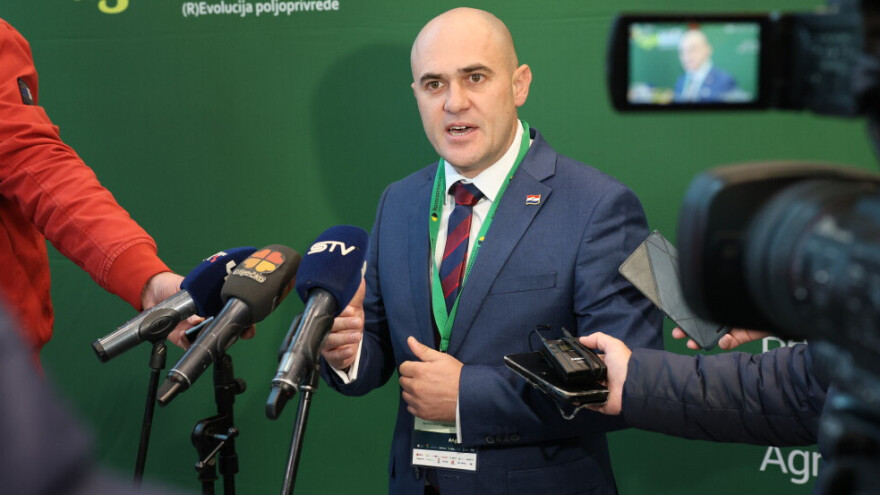 Krenule isplate predujma izravnih plaćanja, ministar Dabro naveo iznose i dinamiku