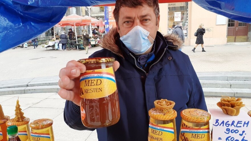 Pandemija povećala prodaju domaćeg meda u nikada lošijoj godini za pčelare