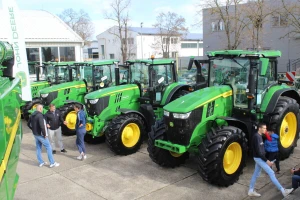 Novocommerce s John Deere traktorima prvi put na CroAGRO sajmu