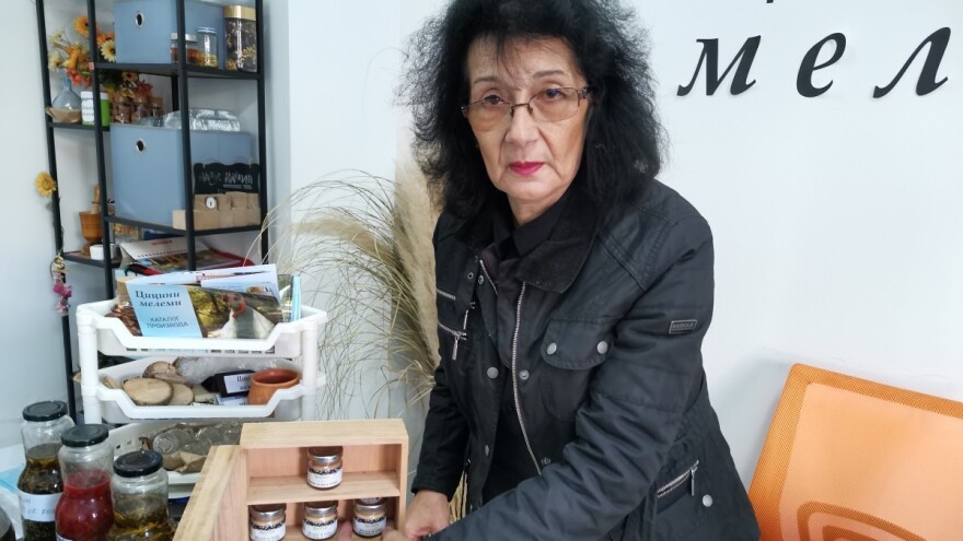 Počela od melema iz manastira Manasija, a sada pravi preparate na bazi bilja i meda
