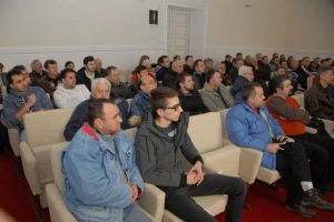 Održan debatni klub mlavskih pčelara