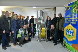Podrška bh. pčelarima: U pogon puštena linija za proizvodnju satnih osnova