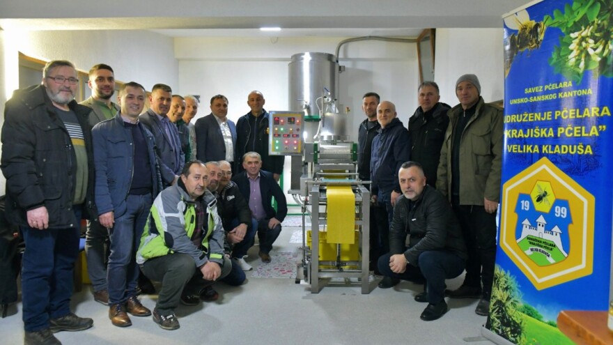 Podrška bh. pčelarima: U pogon puštena linija za proizvodnju satnih osnova