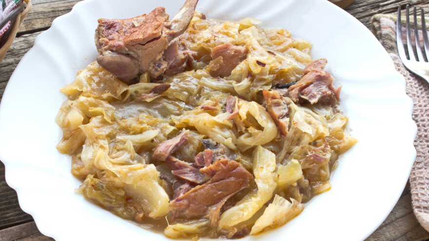 Kiseli kupus potječe  iz Kine, a sa suhim mesom pravo je domaće jelo