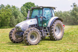 Jeremy Clarkson kupio Lamborghini traktor - još uvijek otkriva njegove funkcije