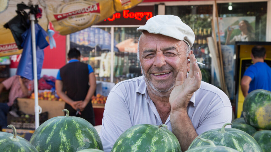 Продавец арбузов фото