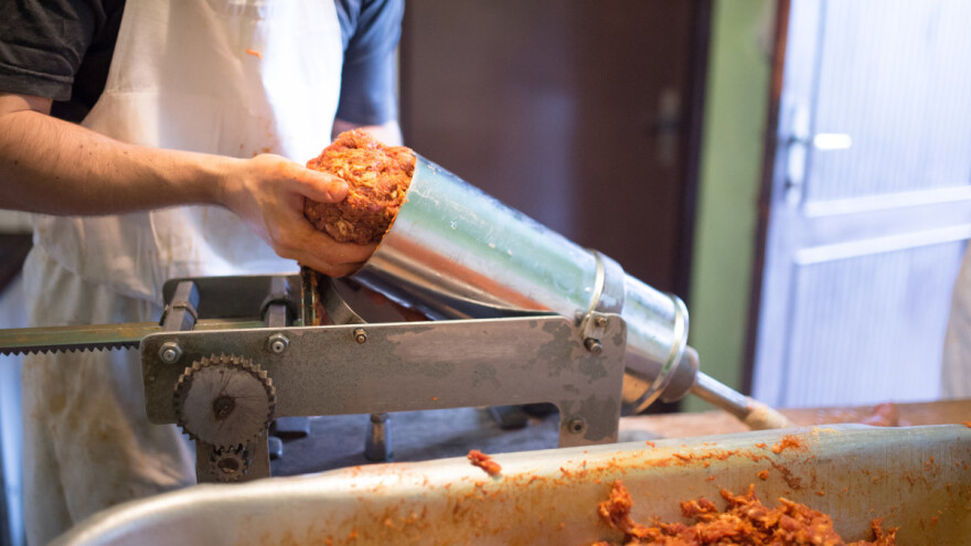 Je li meso iz zamrzivača pogodno za izradu kobasica?