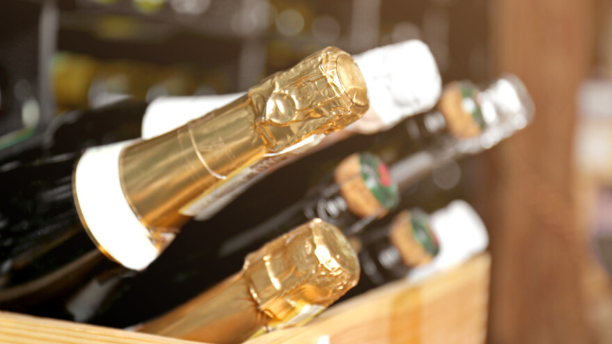 Putin se povlači? Ipak dozvolio francuskim vinarima naziv šampanjac