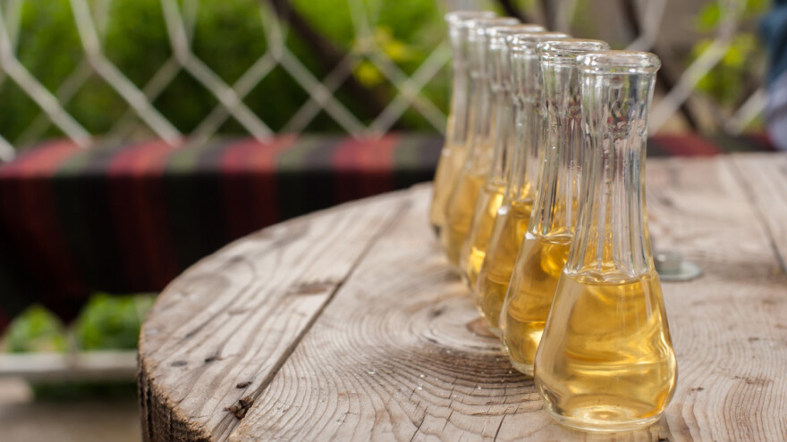 Koje fizičke promene prate sazrevanje destilata?