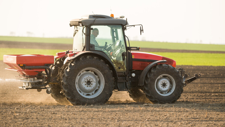 Da li se isplati kupiti polovan traktor iz inostranstva ili je to "mačka u džaku"?