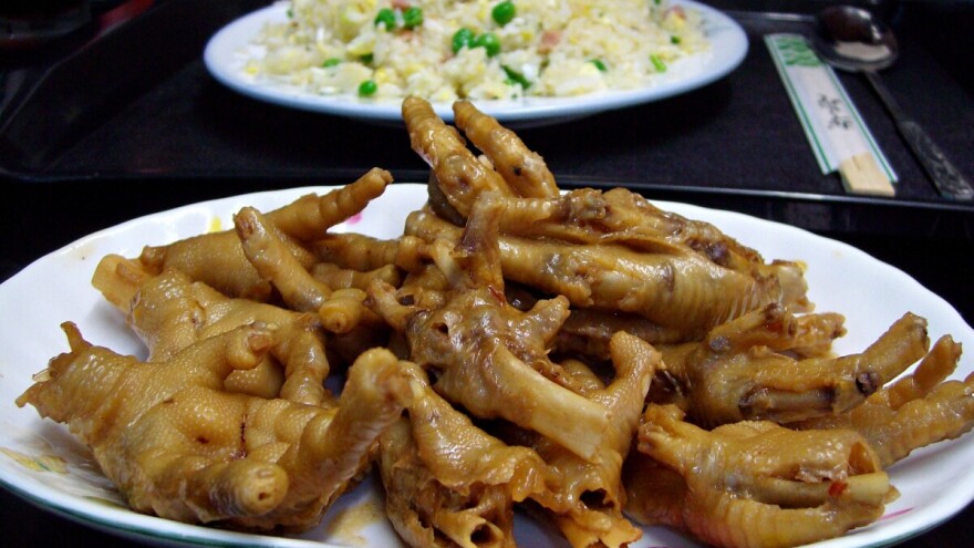 Nedostaje im svinjetine: Počeli jesti meso pasa i kunića, a ukinuli i zabranu na američku perad