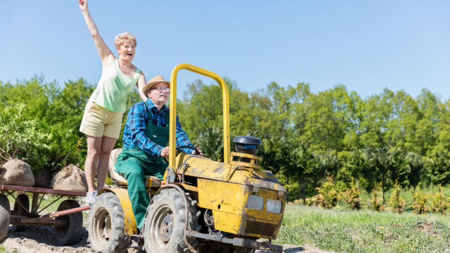 Moj traktor i ja, prijatelja dva. Fotkaj i pošalji!