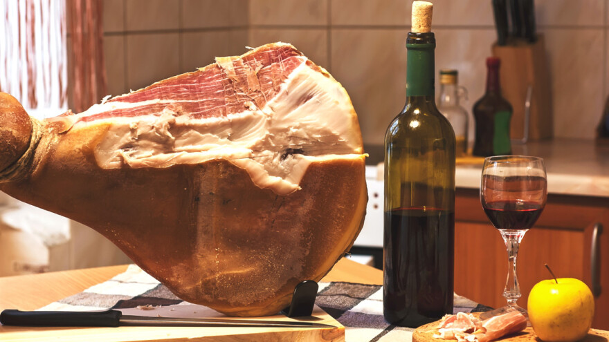 Na etiketama alkoholnih pića uskoro zdravstvena upozorenja - što s hranom?