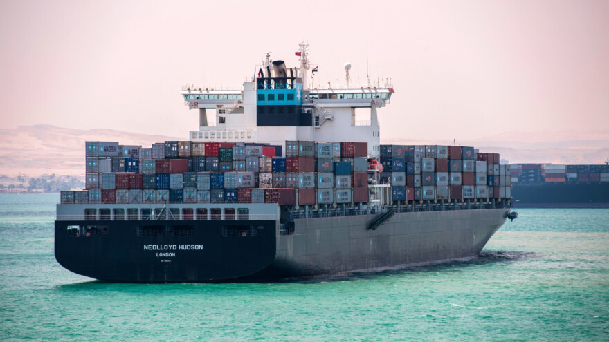 Nasukani brod "nasukao" i probleme s dugim lancima opskrbe hranom