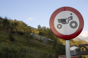 Pijan vozio pijanijeg, pijaniji pao s traktora, zajedno imali 6,5 promila alkohola u krvi