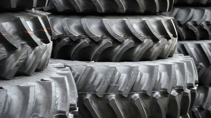 Dvojica vozača u prevrtanju traktora zadobila teške tjelesne ozljede