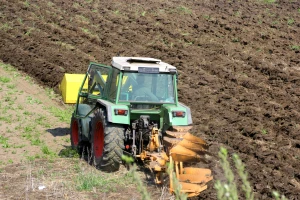 Šta ako nemate posebne plugove i do kad možete rigolovati zemljište?