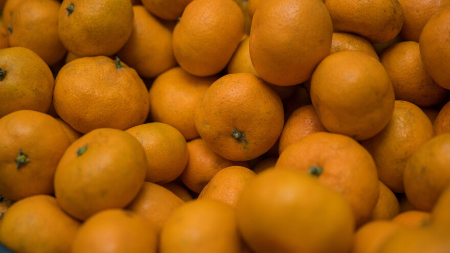 Zašto uz mandarinu ne bi stajalo 'zrela nedavno ubrana' ili naziv sorte kao kod jabuka?