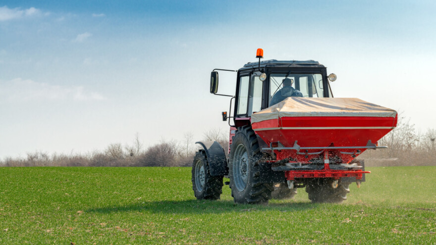 Kada se obavlja prva prihrana ozimih useva?