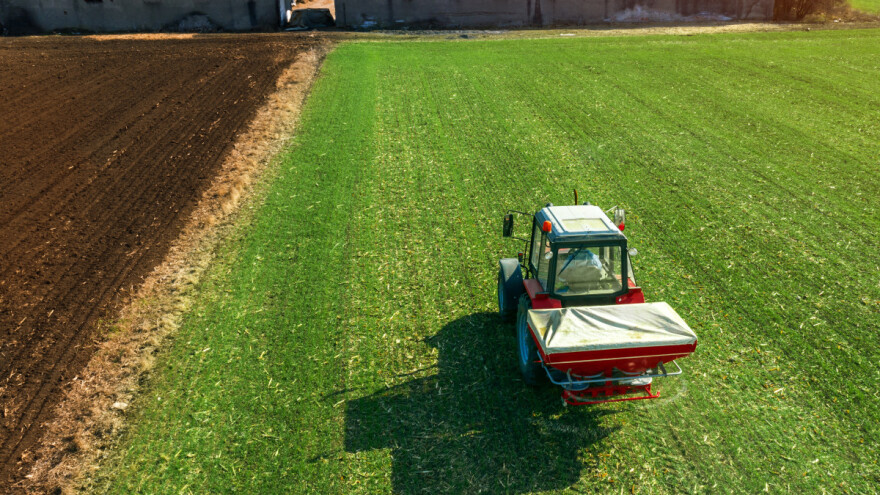 Globalne cijene azotnog đubriva učetverostručene od 2020. - rastu i dalje