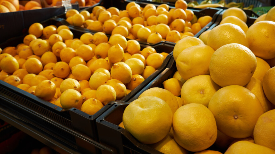 Kontamnirani pesticidima: EU povećava kontrolu za limune i grejpfrut iz Turske
