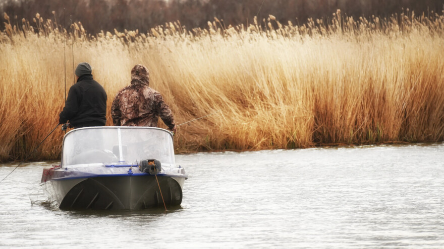 Ribarili rokom lovostaja: Ostali bez čamca i ulova