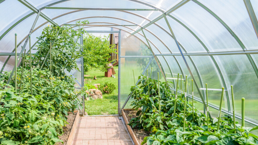 Nabavite plastenik, kosilicu ili kopačicu uz pomoć općinskog poticaja