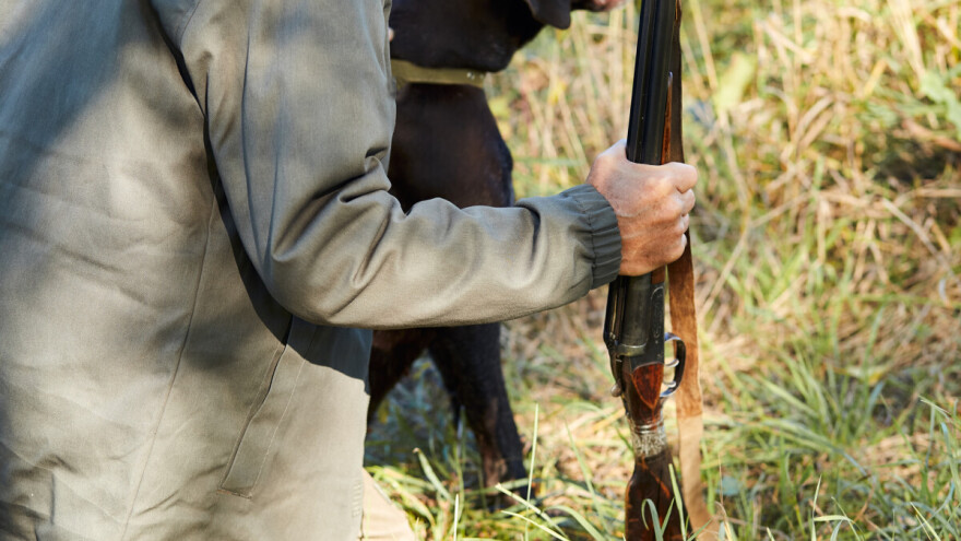 Uhapšen (krivo)lovac: Policija mu oduzela i meso i oružje