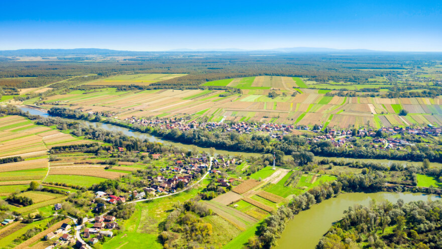 Selo, grad, varošica  - ne postoji globalna definicija?