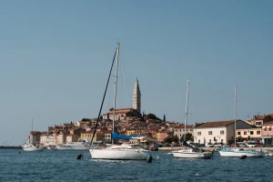 Marina Costa: Zabrana koćarenja potrebna je radi zaštite ribara