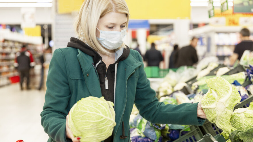 Pita li se itko što ćemo jesti kad zbog neke nove krize uvozna hrana ne stigne do nas?