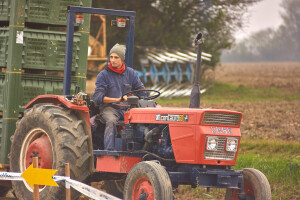 Ugradite zaštitni okvir na traktor i spasite si život