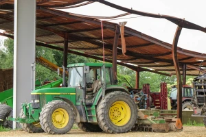Ukradeno gorivo i dijelovi za traktor