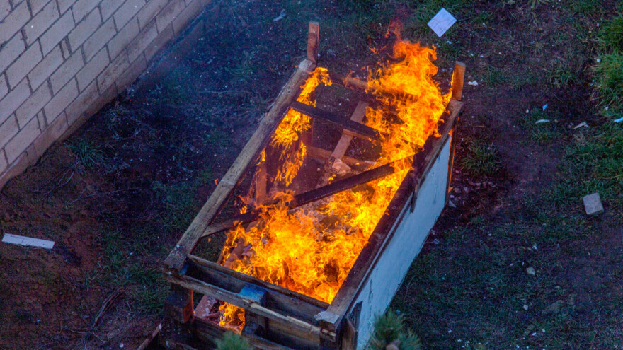 Spriječena katastrofa: Gorjelo sijeno na prikolici u blizini štale