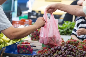 Teče našim krvotokom - evo sedam činjenica o plastici
