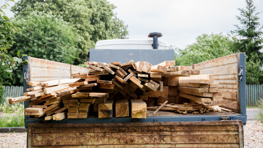Na bh. granici zabranjen uvoz drvenog materijala iz Hrvatske