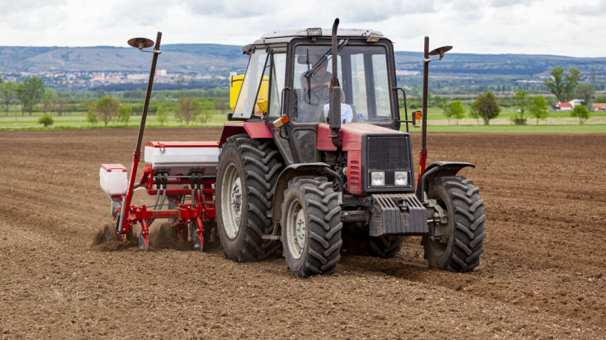 Koliko, koje snage i kako se kod nas uvoze polovni traktori?