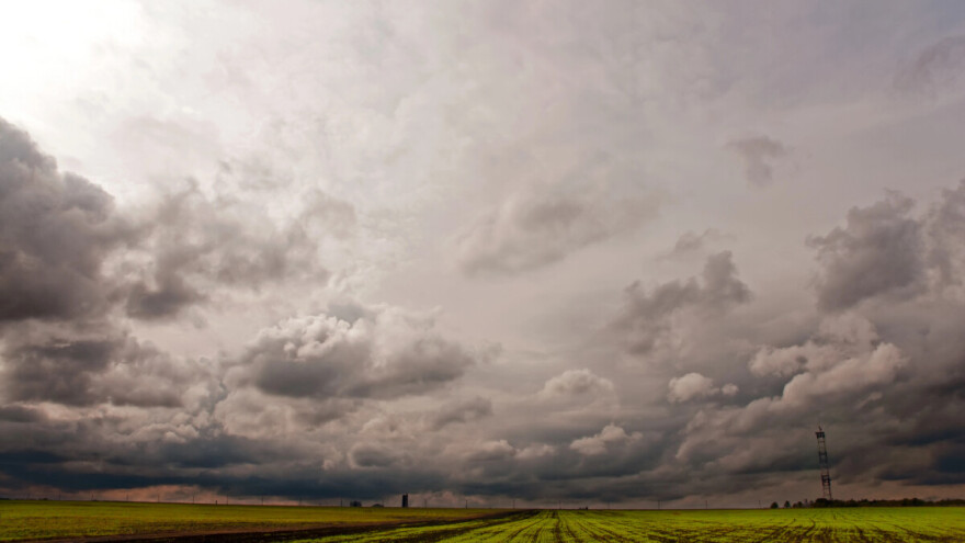 Novi porast temperature od petka, u delovima Srbije jaka suša