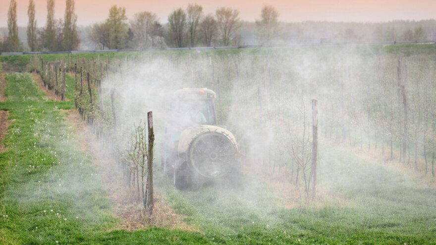 Novi nameti poljoprivrednicima: EU uvodi porez na pesticide?