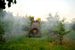 Macron se zalaže za ukidanje pesticida: Farmeri će biti konkurentni uz nekoliko uvjeta