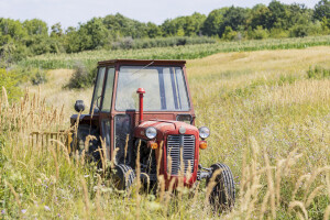 Traktor pregazio muškarca - stajao je između kotača