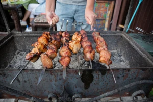 PETA poziva na zabranu seksa i razmnožavanja muškarcima koji jedu meso