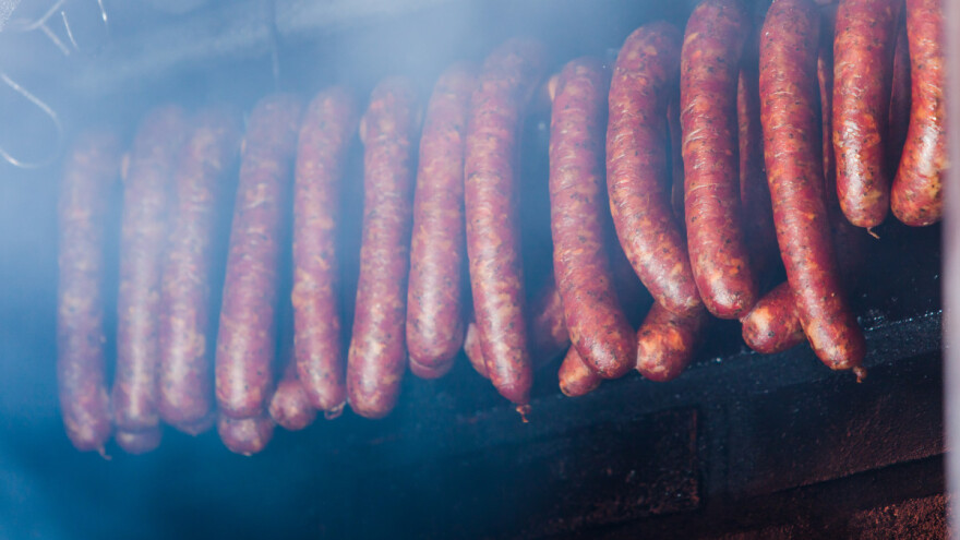 Istina ili mit: Hrastovina se ne koristi za dimljenje mesa?