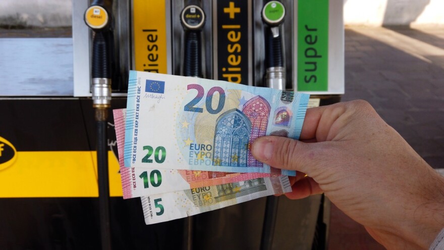 U novu godinu s višim cijenama - poskupljuje gorivo